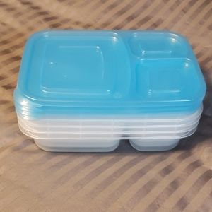 Free with purchase NWOT Fit and Fresh Containers